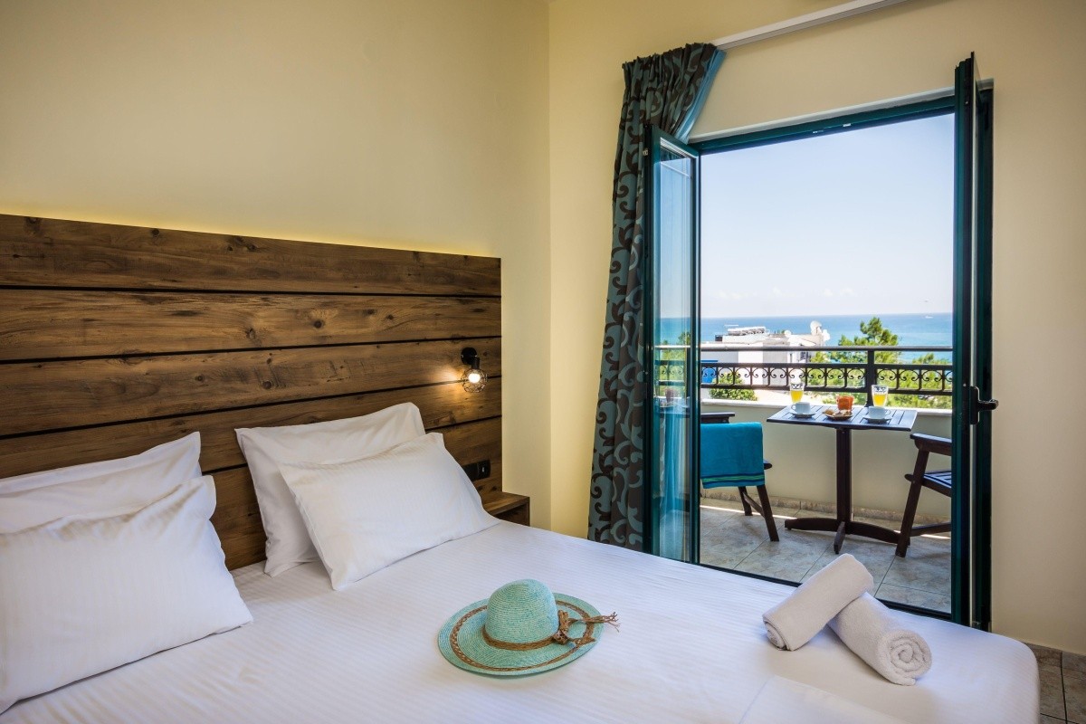Dias Hotel & Apartments