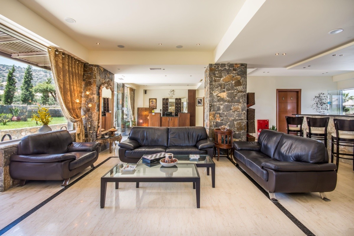 Dias Hotel & Apartments