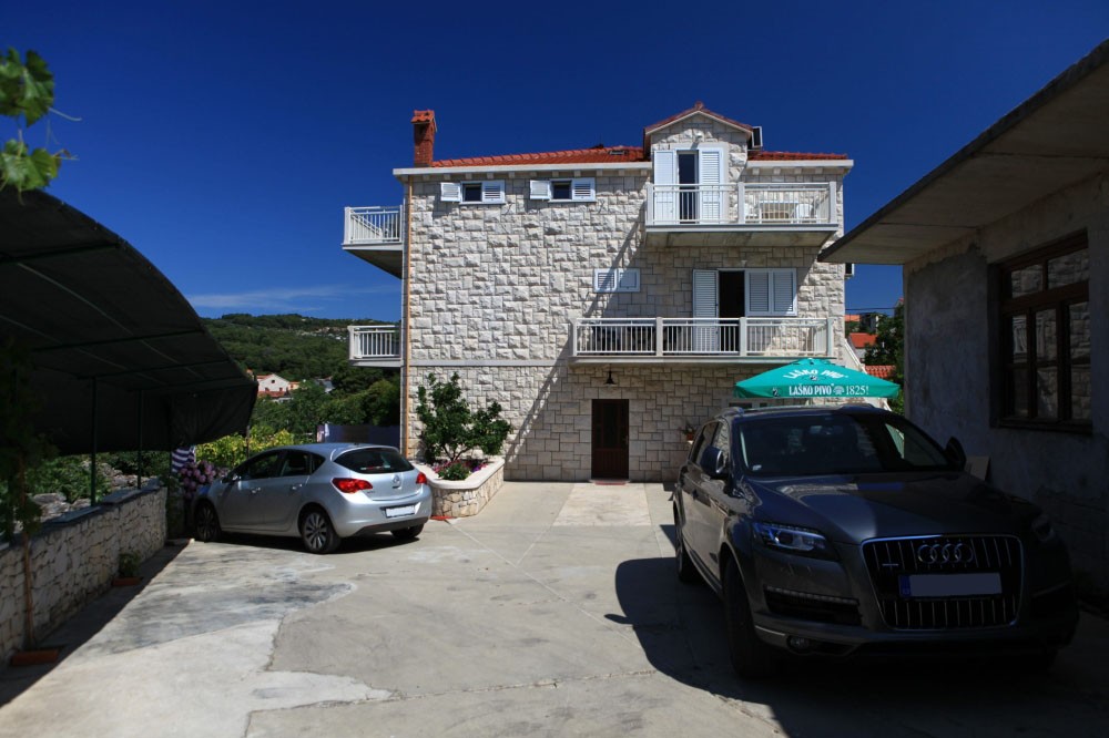 Apartmány Leontina