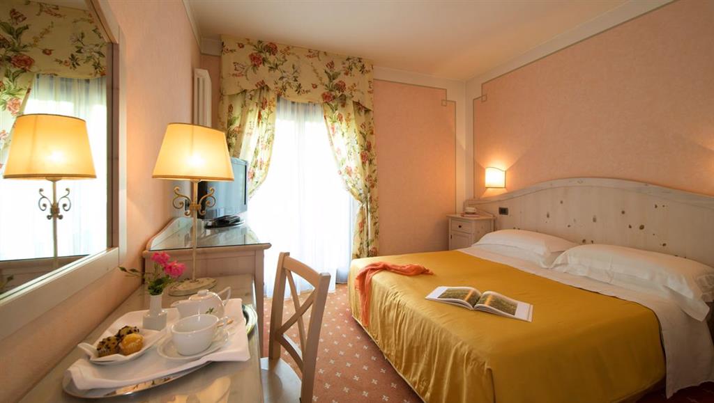 5denní zájezd (denní přejezd) s dopravou, polopenzí a skipasem ceně – hotel Du Lac