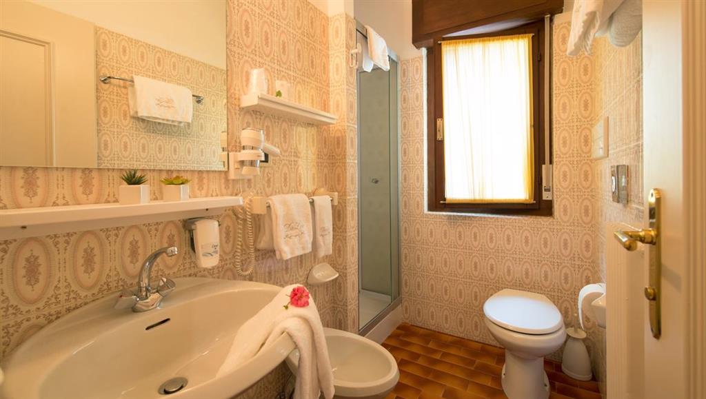 5denní zájezd (denní přejezd) s dopravou, polopenzí a skipasem ceně – hotel Du Lac