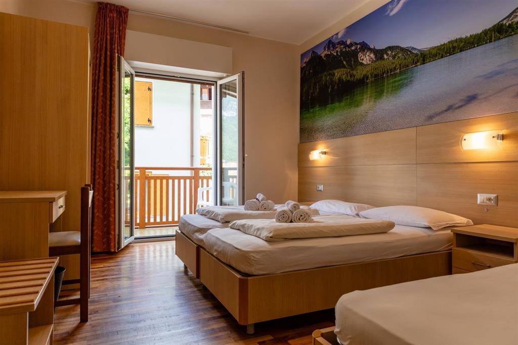 5denní zájezd (denní přejezd) s dopravou, polopenzí a skipasem v ceně – hotel Lory