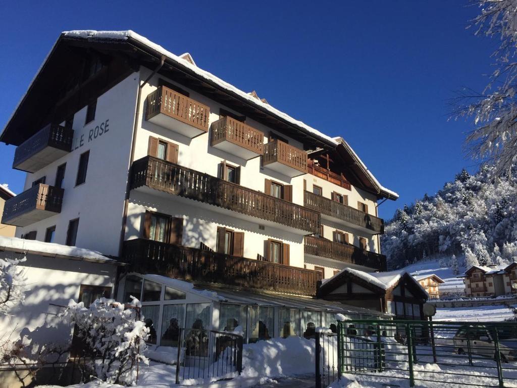 5denní zájezd (denní přejezd) s dopravou, polopenzí a skipasem v ceně – hotel Alle Rose