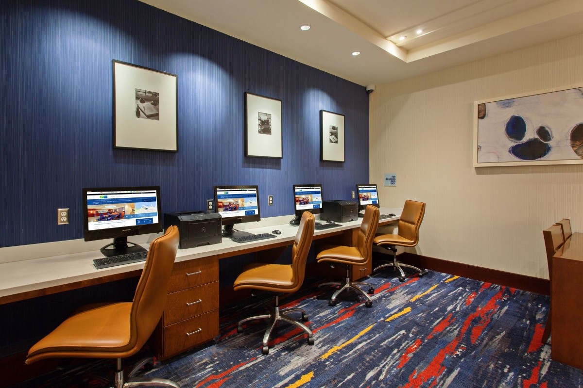 Holiday Inn Express & Suites San Francisco Fishermans Wharf