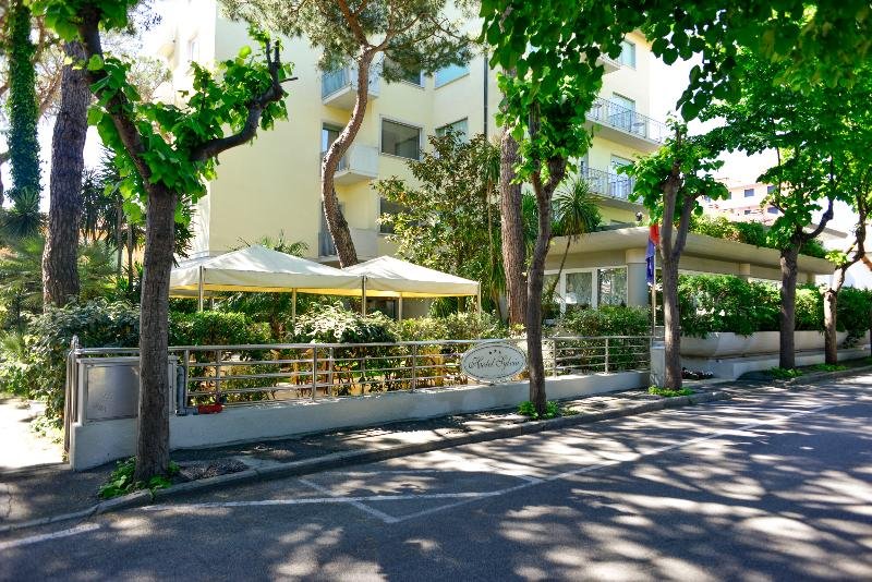 Sylvia (Lido Di Camaiore)
