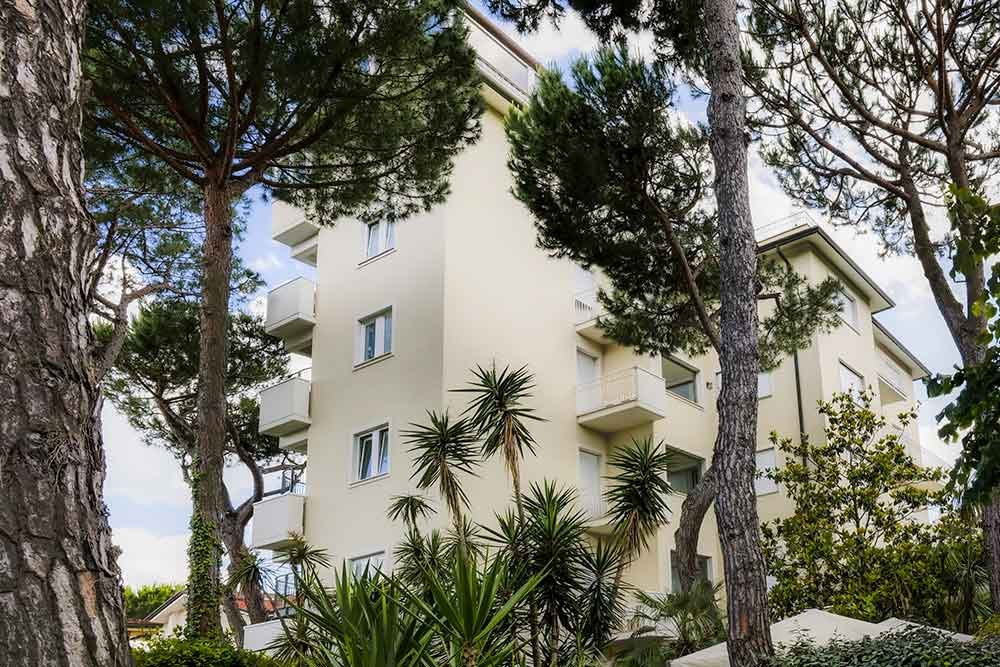 Sylvia (Lido Di Camaiore)