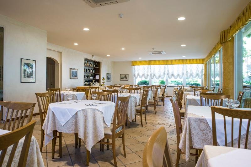 Sylvia (Lido Di Camaiore)