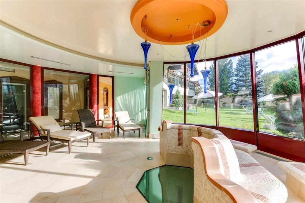 5denní zájezd (denní přejezd) s dopravou, polopenzí a skipasem v ceně – Smy hotel Koflerhof