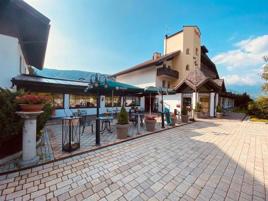 5denní zájezd (denní přejezd) s dopravou, polopenzí a skipasem v ceně – Smy hotel Koflerhof