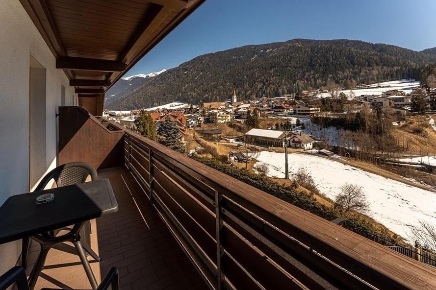 5denní zájezd (denní přejezd) s dopravou, polopenzí a skipasem v ceně – Smy hotel Koflerhof