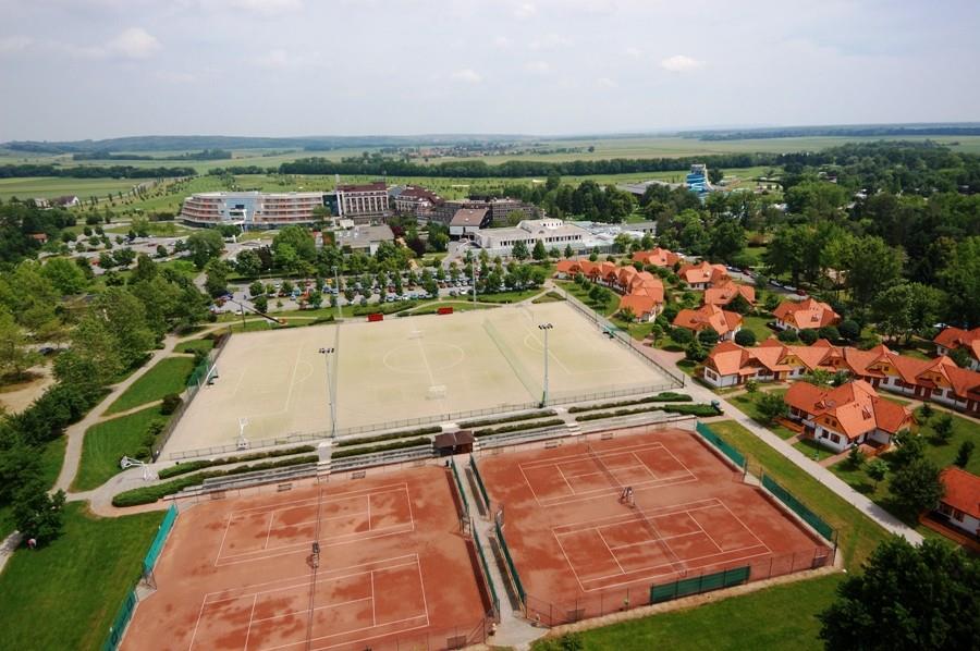 Wellness pobyt s dopravou a polopenzí v ceně v hotelu Termal