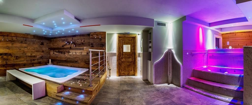5denní zájezd s dopravou, polopenzí a skipasem v ceně – hotel Sant Anton