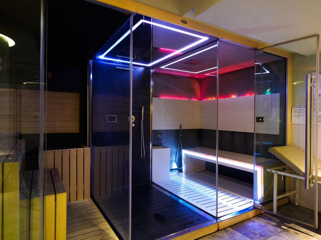 5denní zájezd s dopravou, polopenzí a skipasem v ceně – hotel Sant Anton