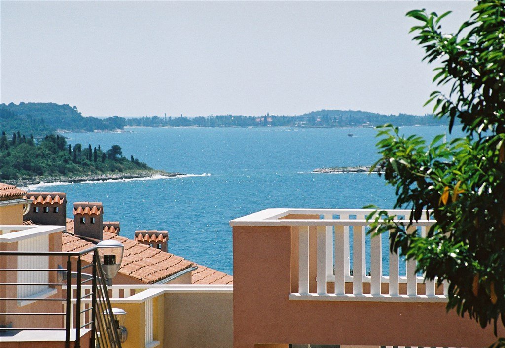 Amarin Apartments