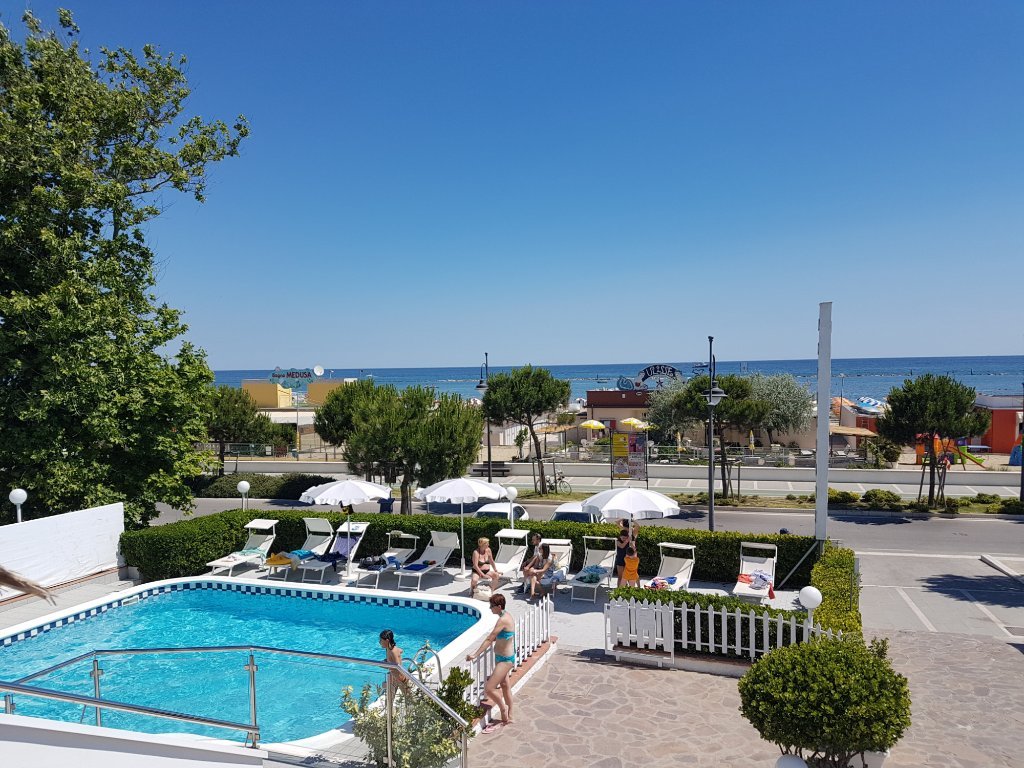 Promenade & Universale