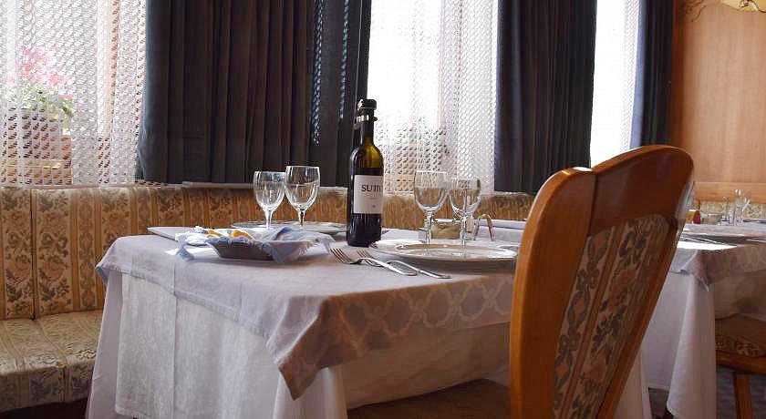 6denní zájezd (denní přejezd) s dopravou, polopenzí a skipasem v ceně – hotel Alpenrose Dolomiti