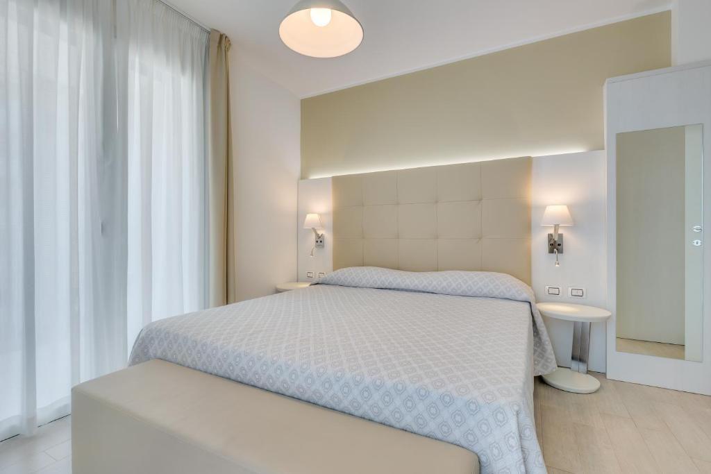 Hotel Ambassador (Caorle)