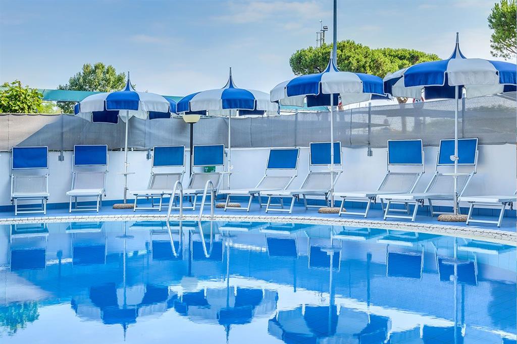 Hotel Ambassador (Caorle)