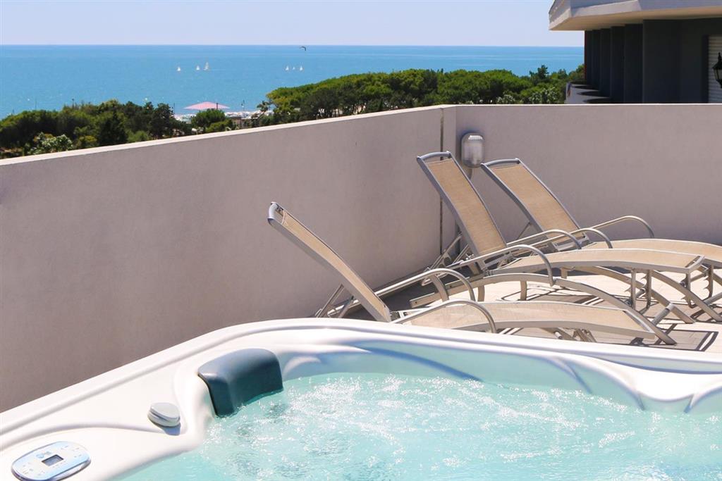 Hotel Ambassador (Caorle)