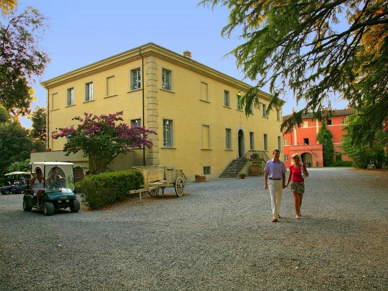 Borgo Di Colleoli Resort
