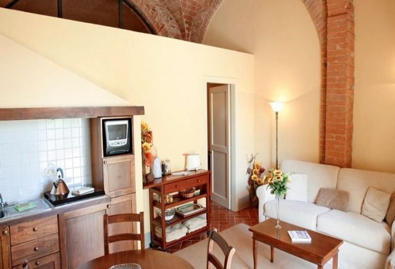 Borgo Di Colleoli Resort