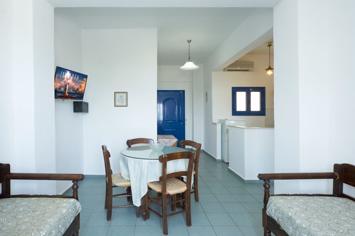 Dionysos Hotel Apartments & Studios