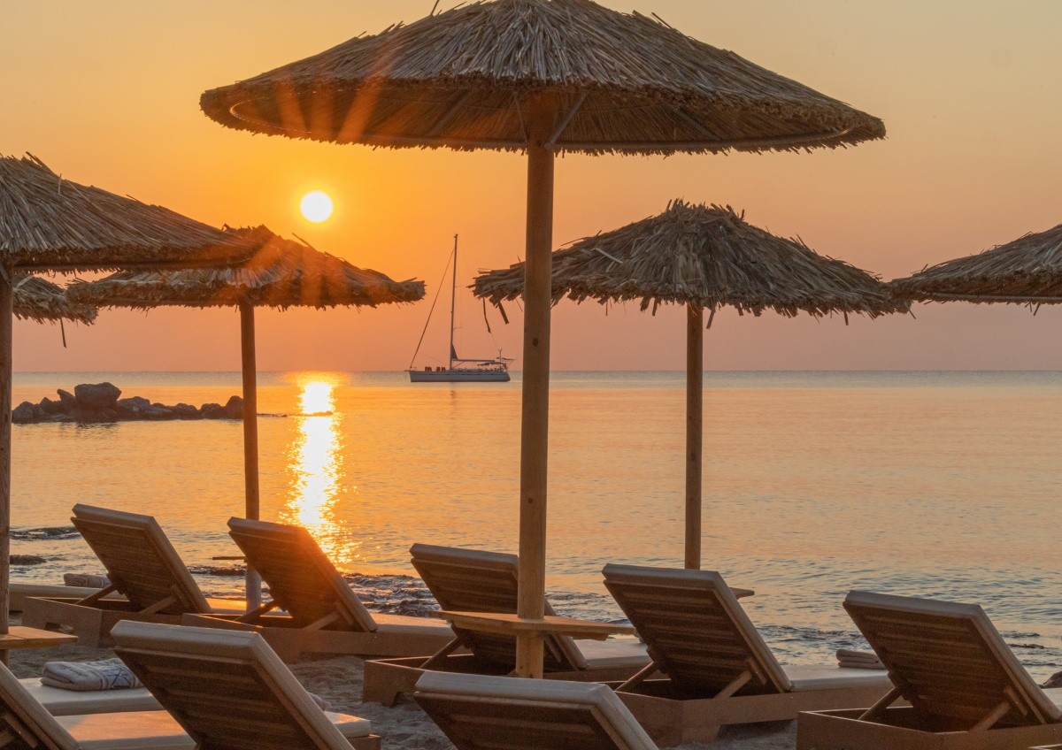 Cabana White Boutique Hotel & Suites