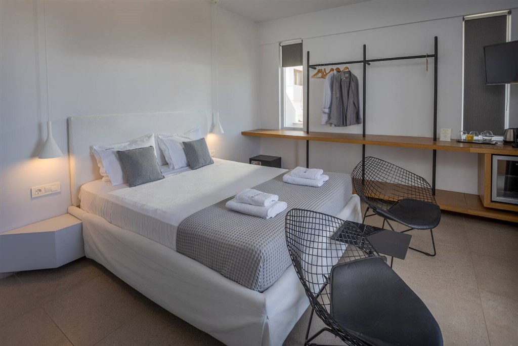 Baslico Suites