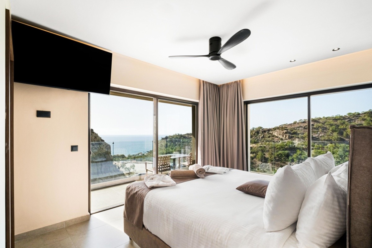 Harmony E Rock Hotel & Resort