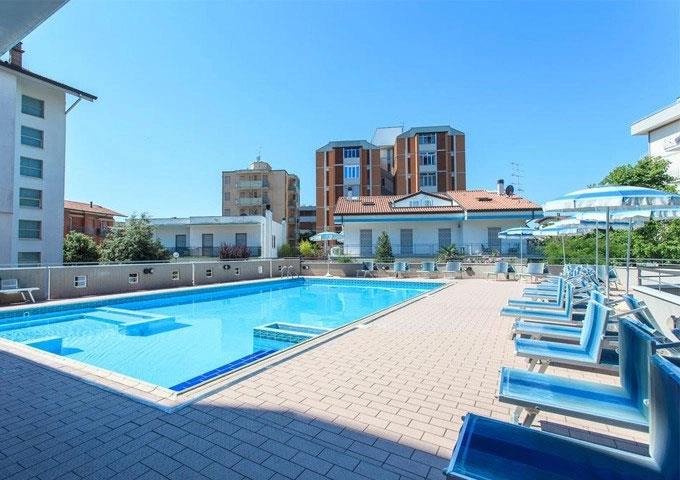 Hotel Mediterraneo s plnou penzí s nápoji