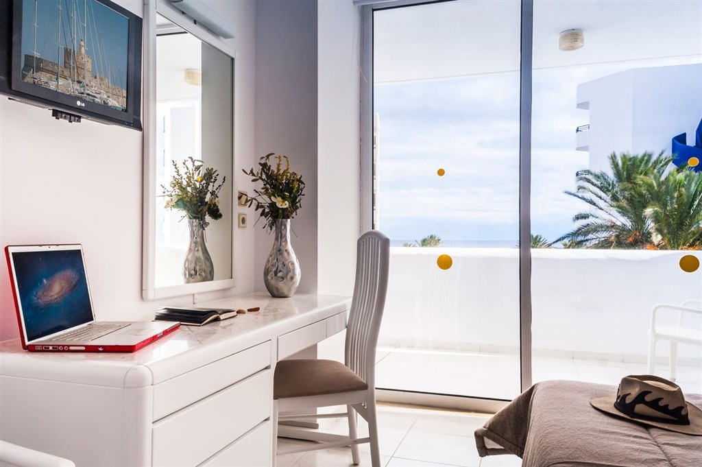 Epsilon Hotel Apartments