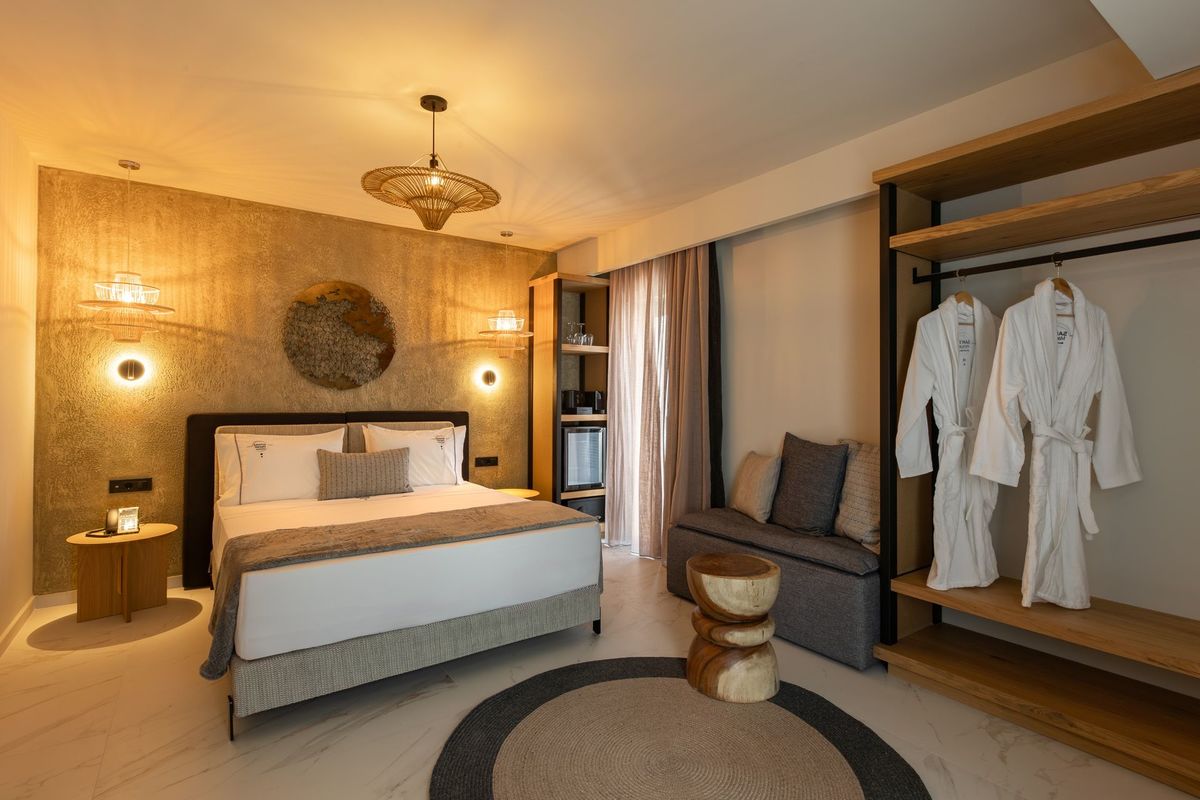 Santo Mangata Boutique