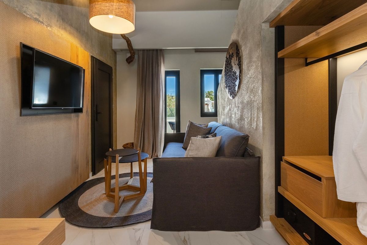 Santo Mangata Boutique