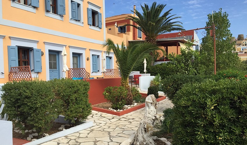 Aparthotel Taxiarchis