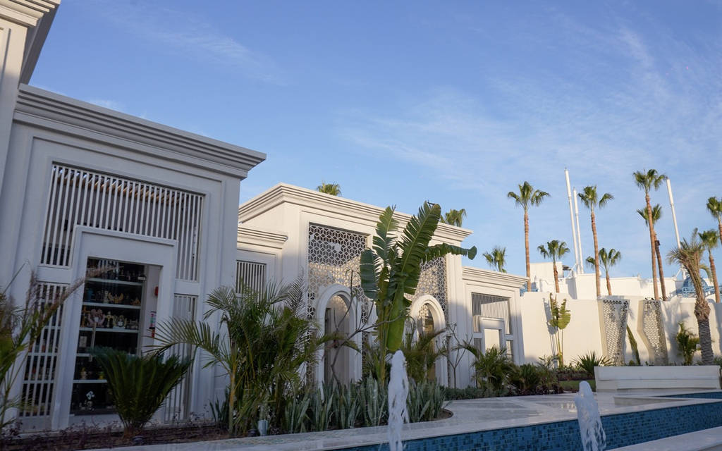 Sunrise Remal Beach Resort Posh Club