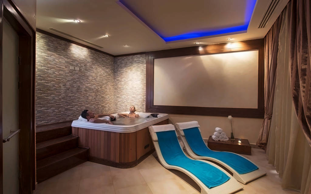 Posh Club By Sunrise Arabian Beach