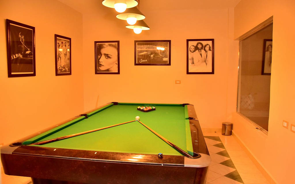 Dive Inn