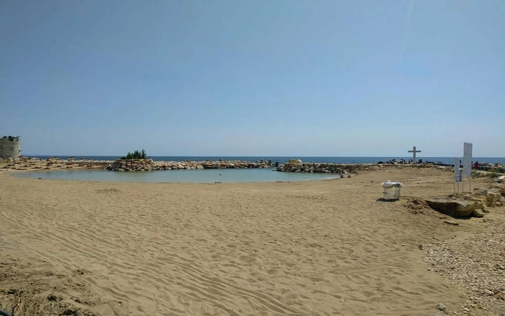 Estreya Palace & Residence