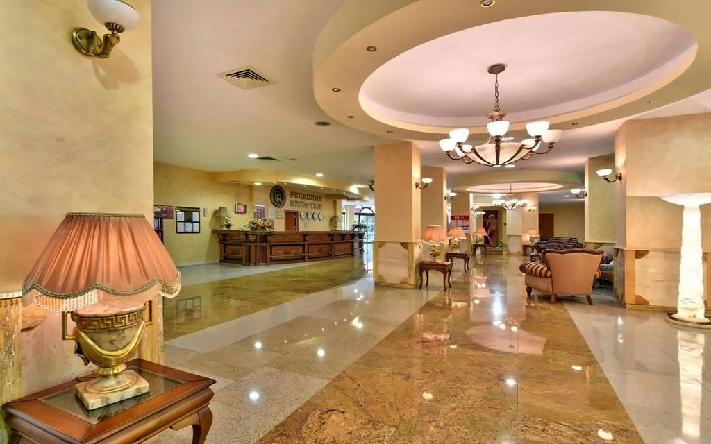 Estreya Palace & Residence