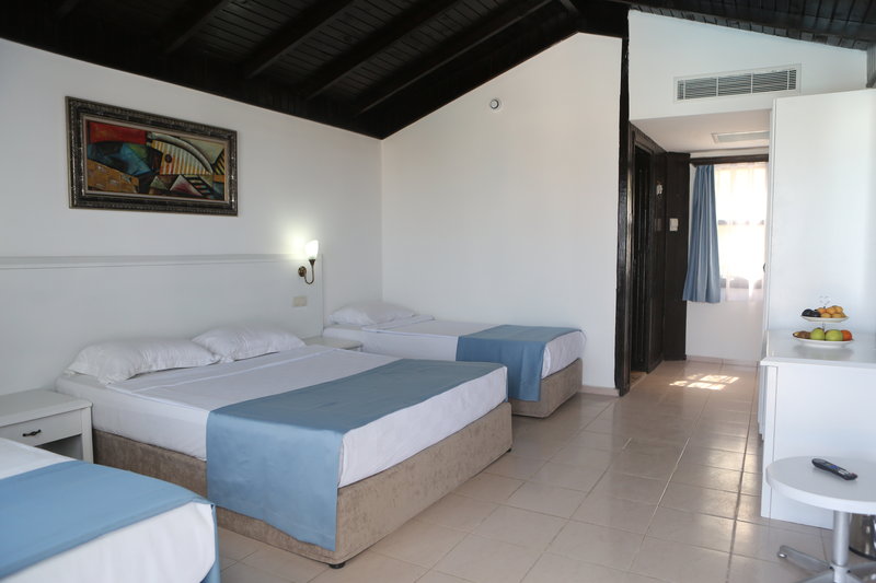 Risus Aqua Beach