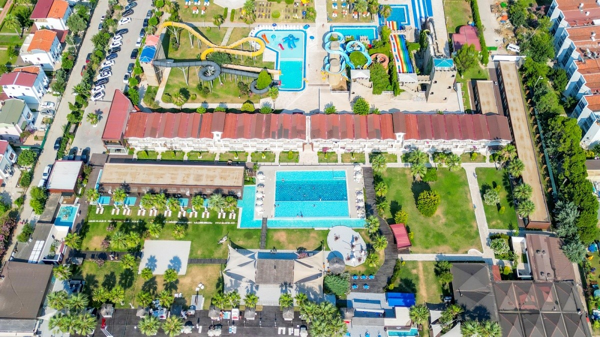 Risus Aqua Beach