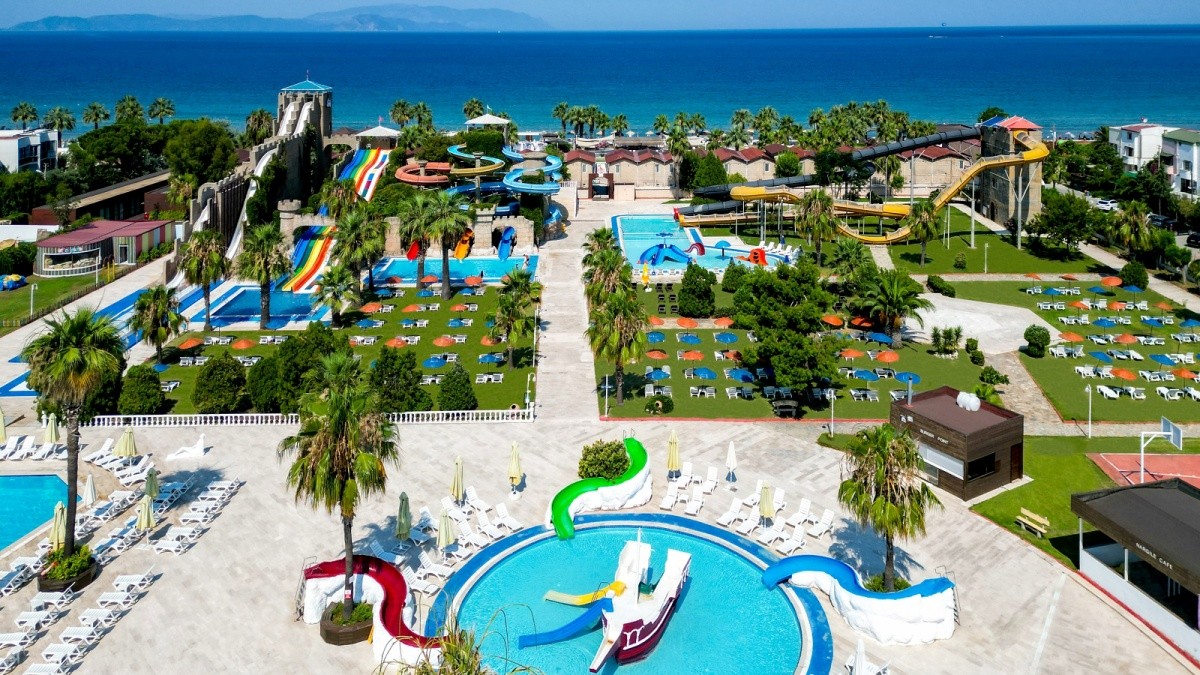 Risus Aqua Beach