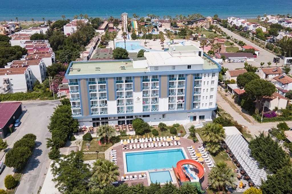 Risus Aqua Beach
