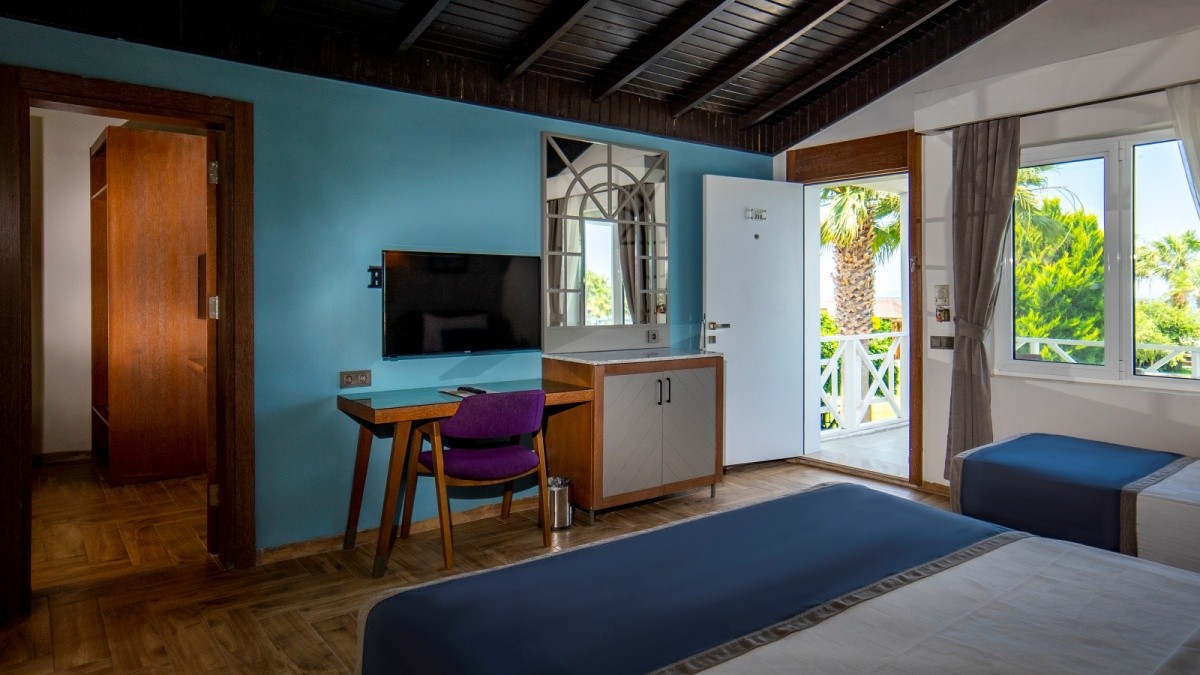 Risus Aqua Beach