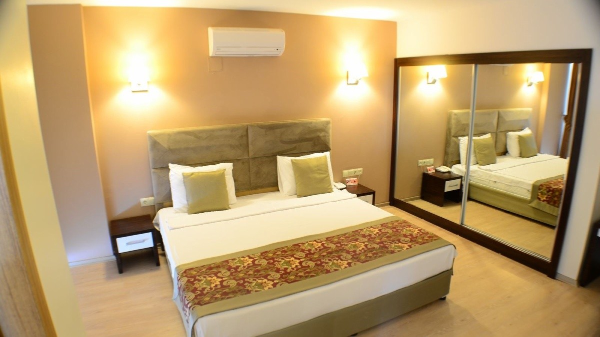 Risus Aqua Beach