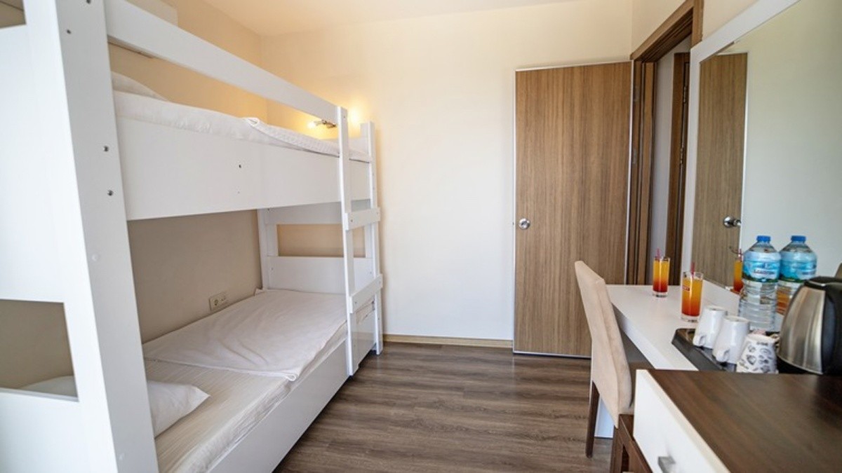 Risus Aqua Beach