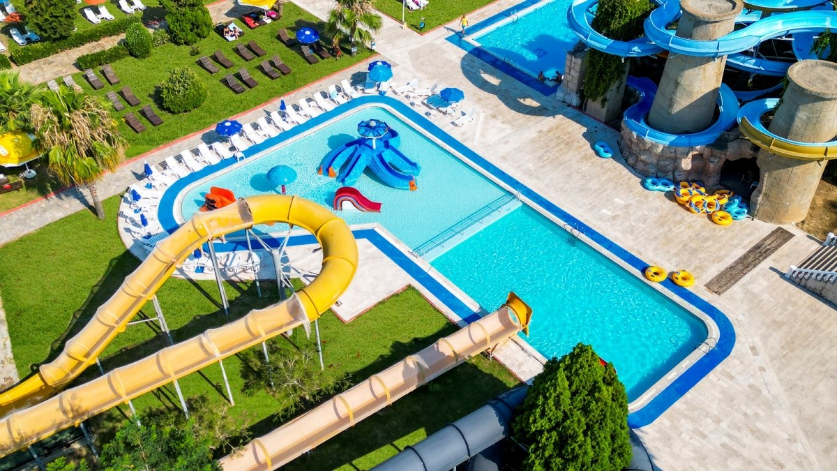Risus Aqua Beach