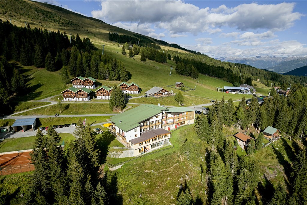Almdorf & Sporthotel Hochlienz (Lienz)