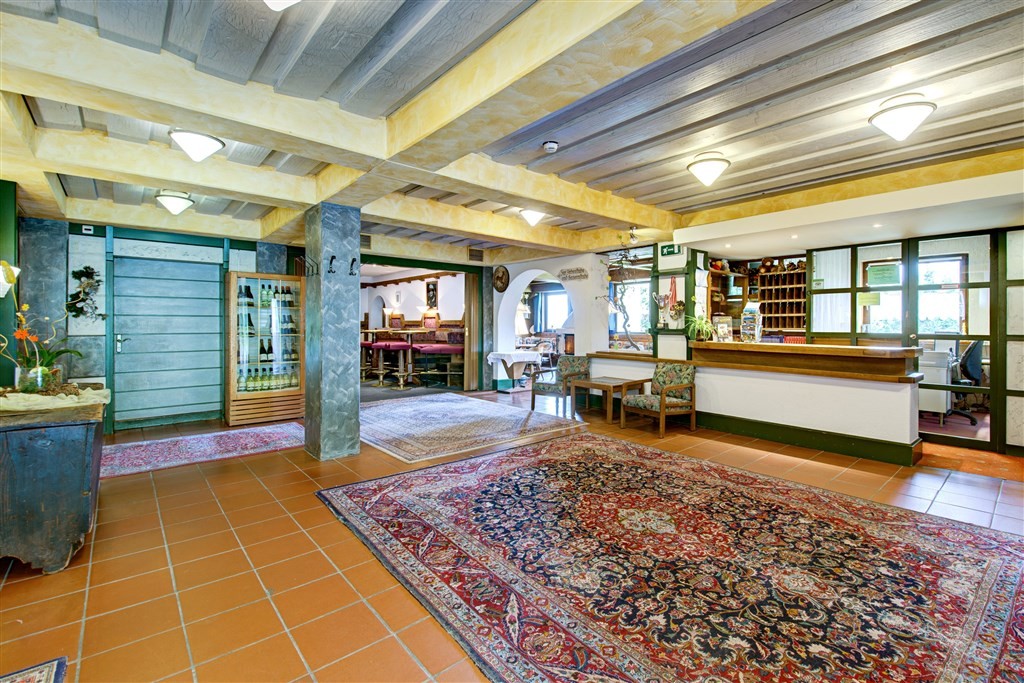Almdorf & Sporthotel Hochlienz (Lienz)