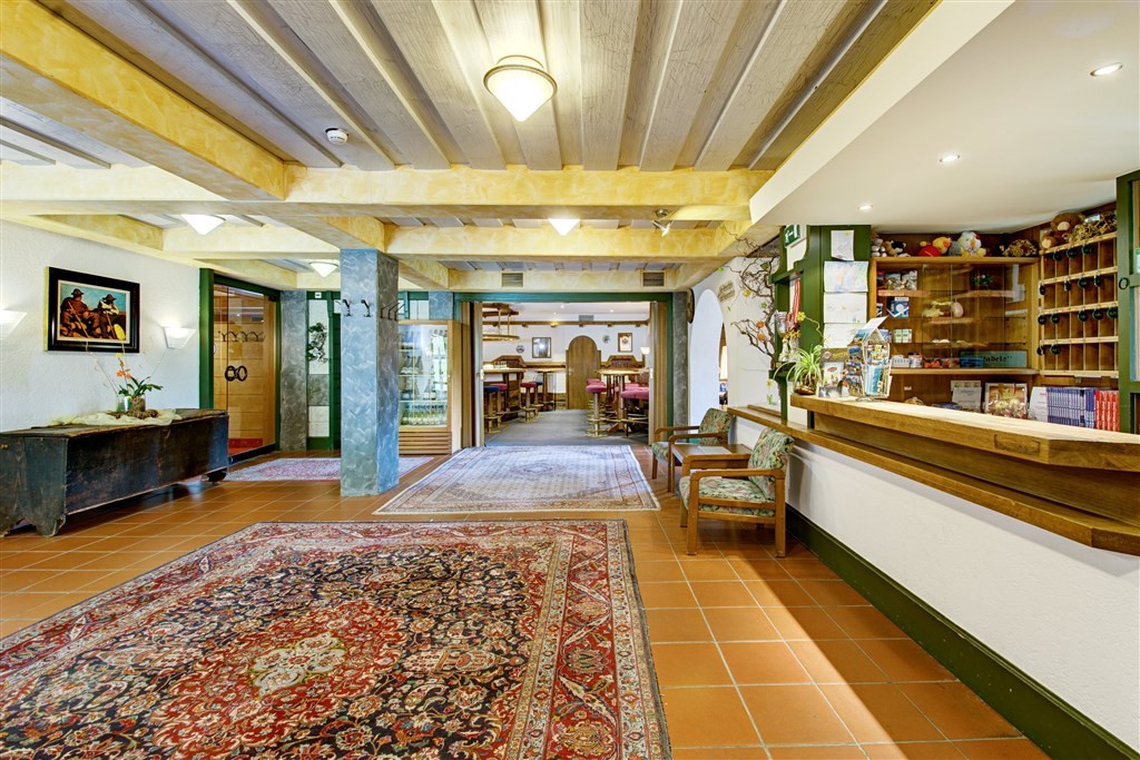 Almdorf & Sporthotel Hochlienz (Lienz)